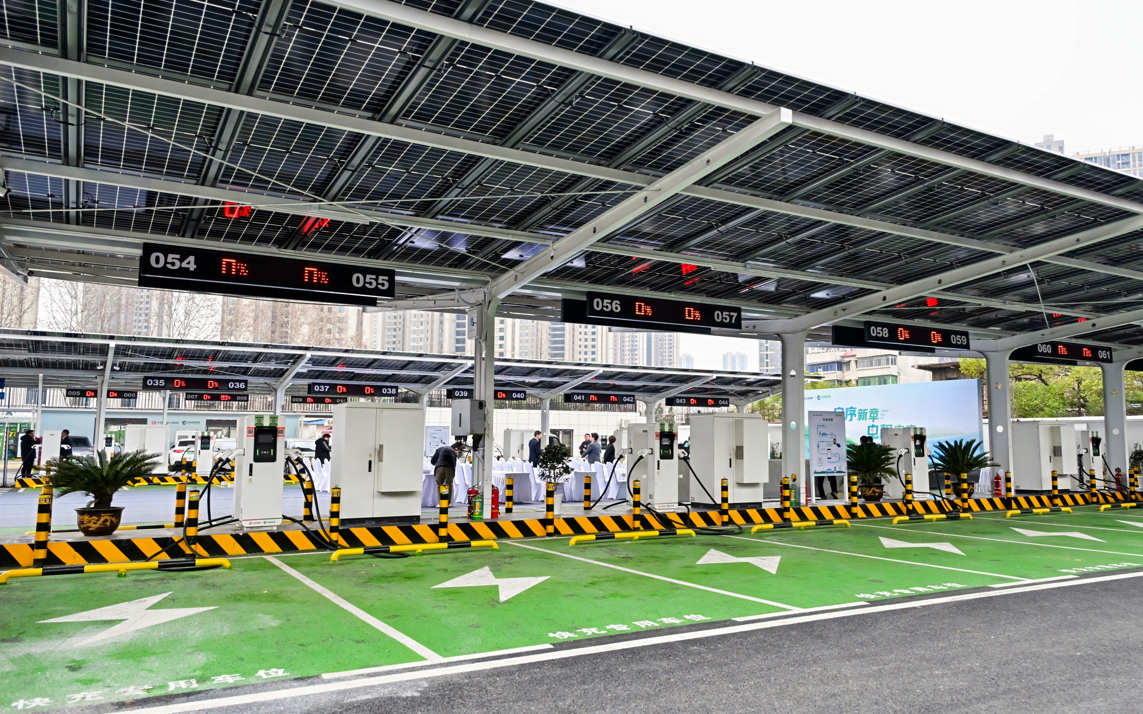 武汉中航油光储充换综合能源项目